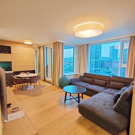 Sag Panorama City Free Parking Братислава Экстерьер фото
